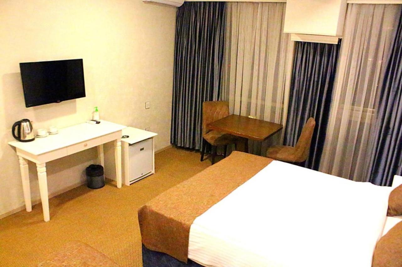 Address Hotel Baku Bagian luar foto