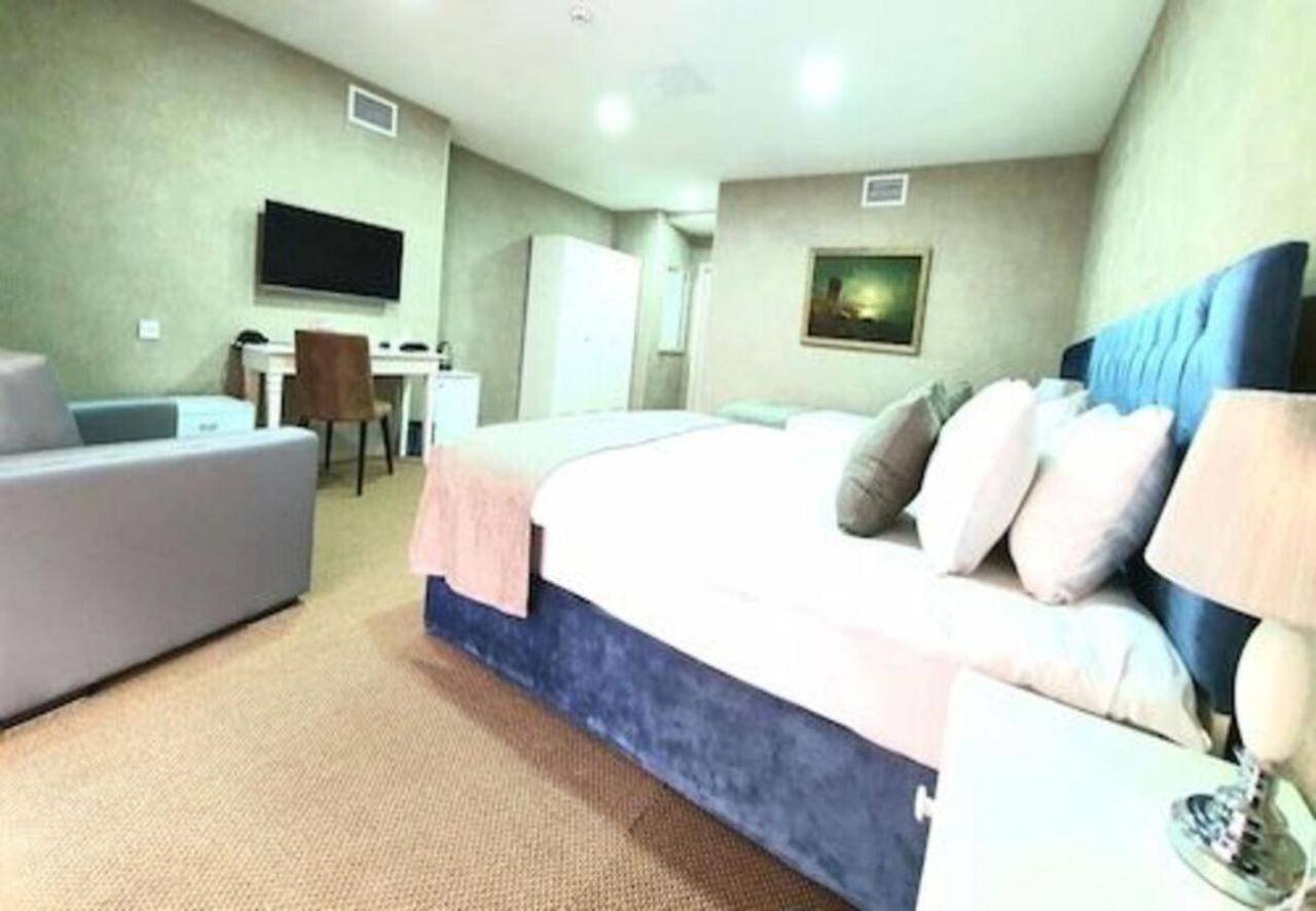Address Hotel Baku Bagian luar foto