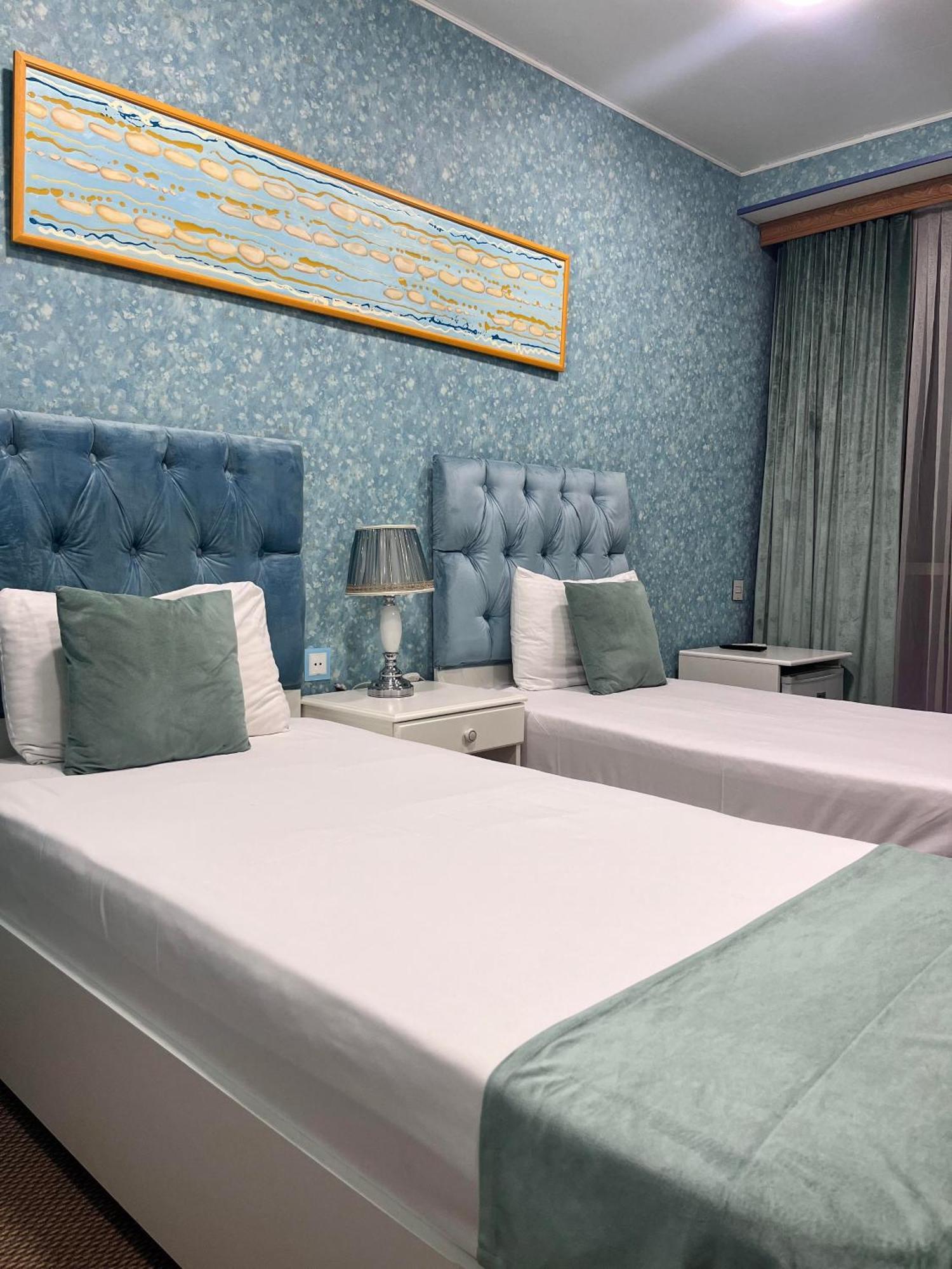 Address Hotel Baku Bagian luar foto