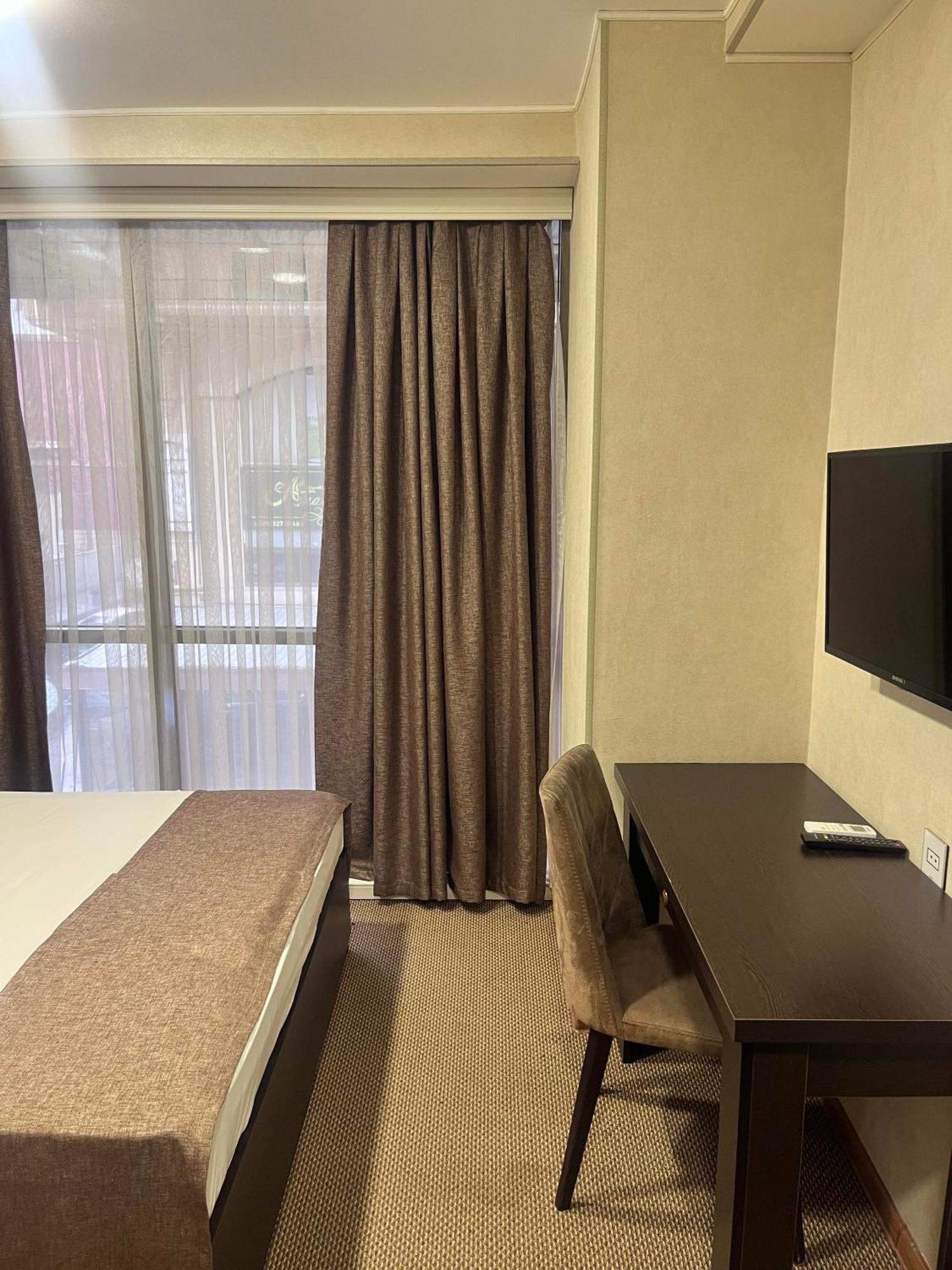 Address Hotel Baku Bagian luar foto