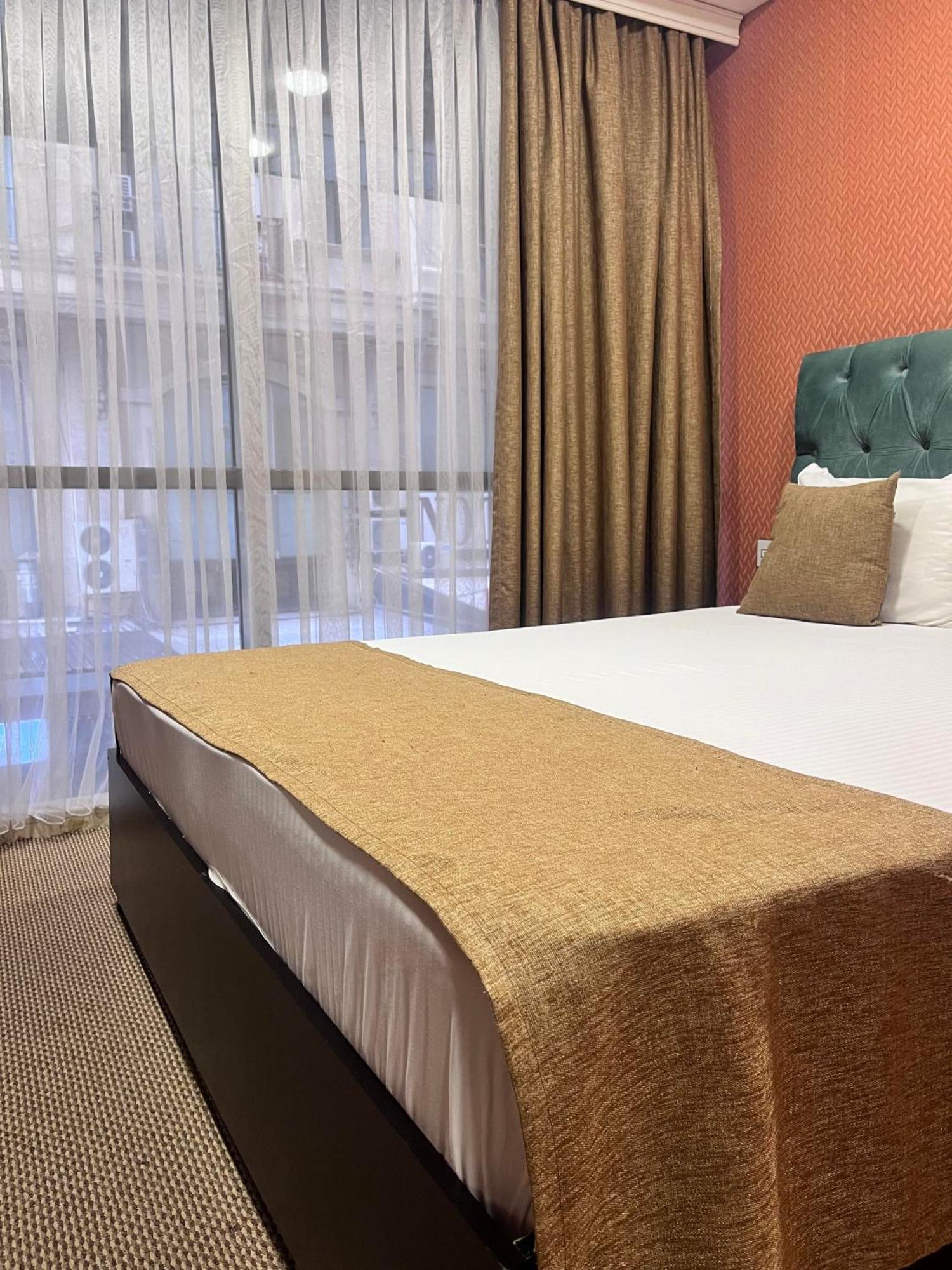 Address Hotel Baku Bagian luar foto
