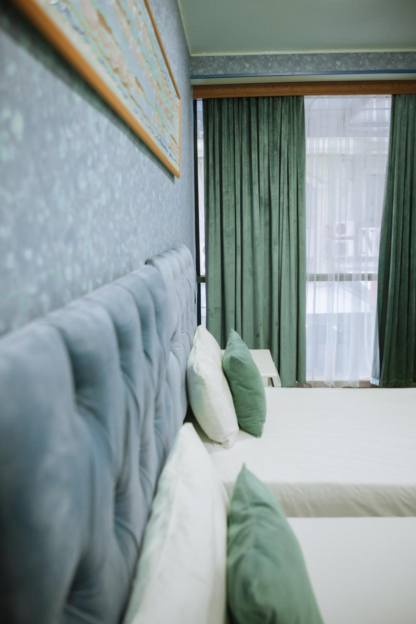 Address Hotel Baku Bagian luar foto