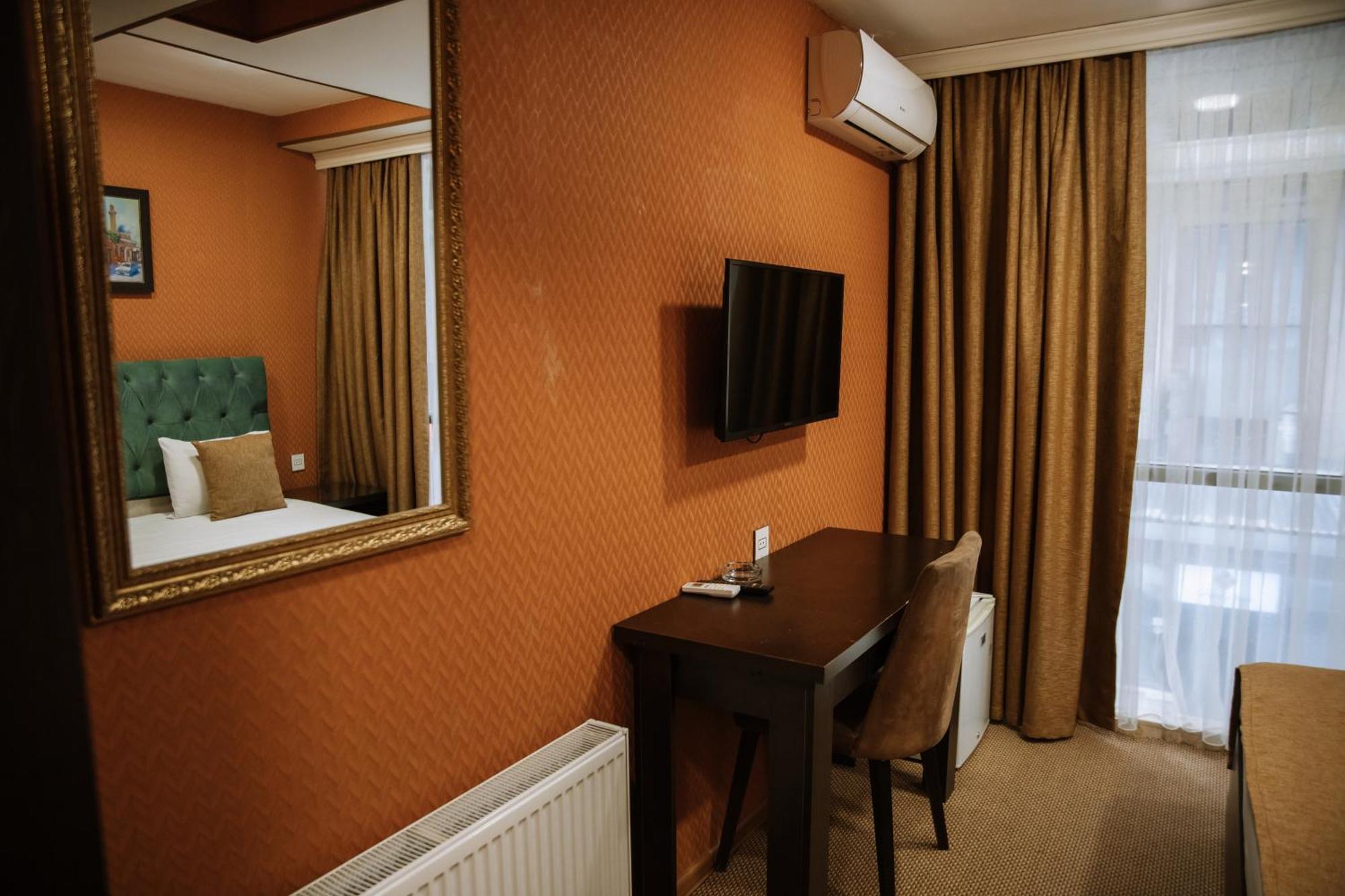 Address Hotel Baku Bagian luar foto
